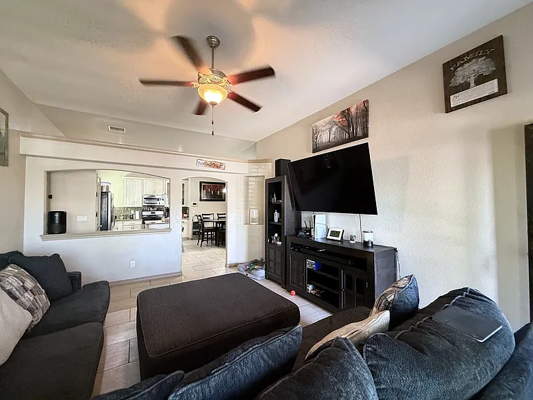 3856 Loma Cortez Dr — Photo 2