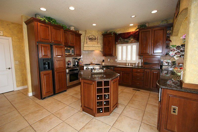 Gourmet Kitchen