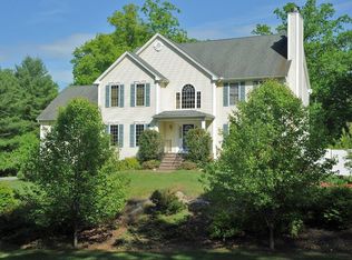 1 Hart Ct, Oxford, CT 06478