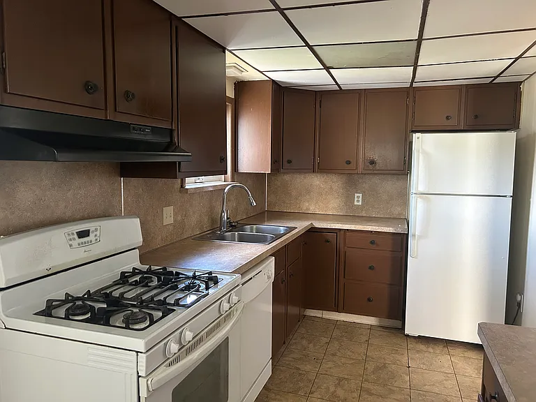 58 W Vaughn St #58 — Photo 13