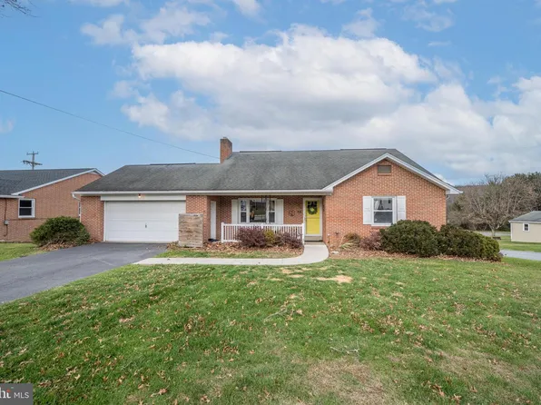 107 Church St, Seven Valleys, PA 17360