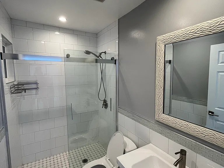 1201 N Niagara St #101 — Photo 8