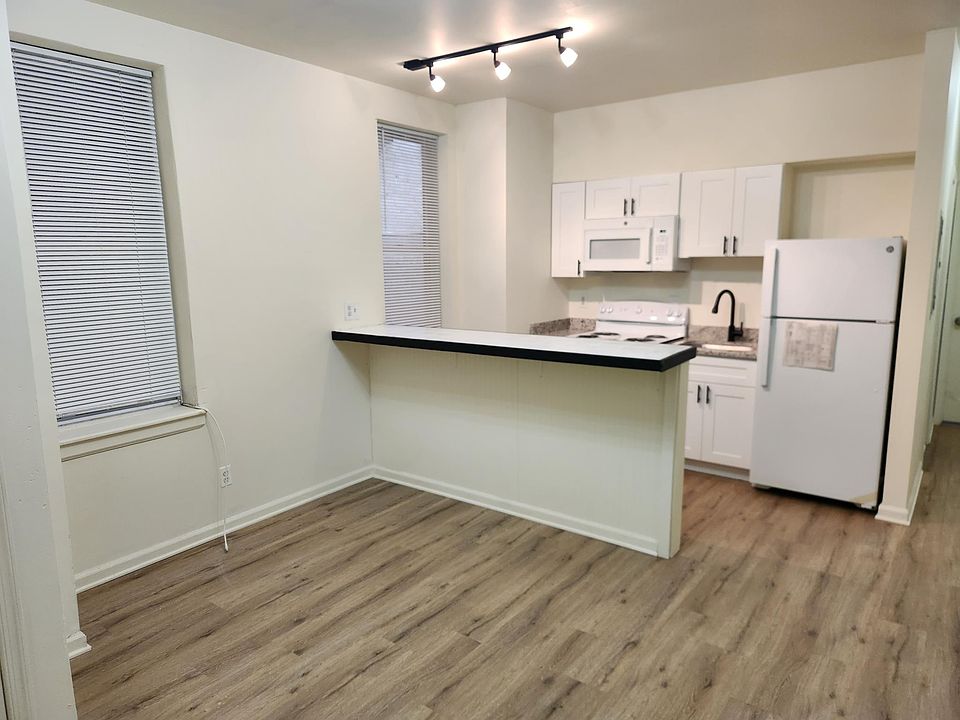 1st image of 1814 W Ontario St Unit 1