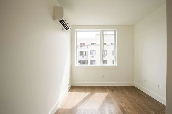 Rented by Nooklyn NYC LLC | media 45