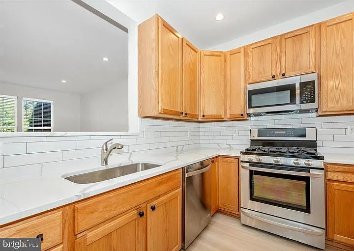 3534 Winthrop Ln — Photo 18