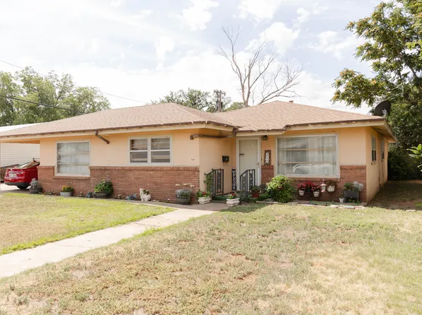 213 W Christopher Dr, Clovis, NM 88101
