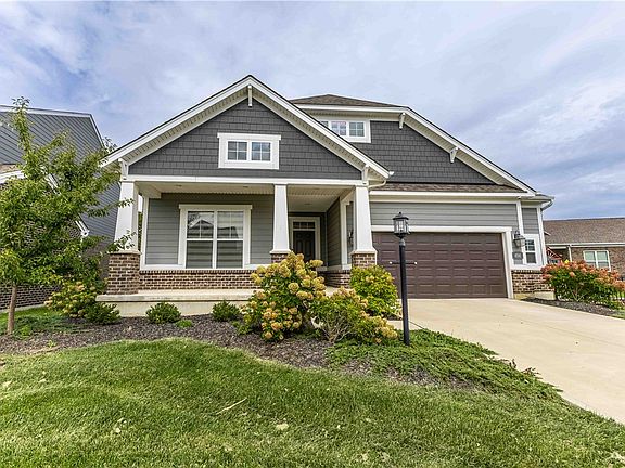2nd image of 498 Carleton Dr