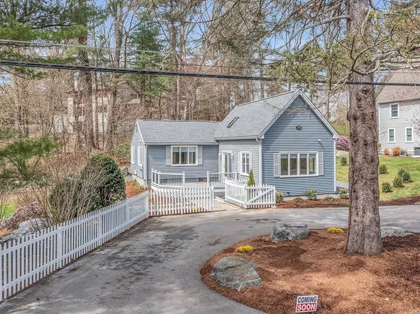 134 School St, Northborough, MA 01532