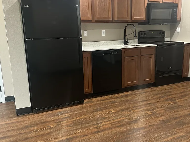 119 Bonita Ave — Photo 1