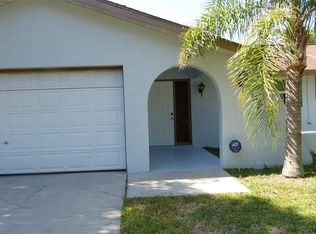 548 Firefly Ln, Apollo Beach, FL 33572