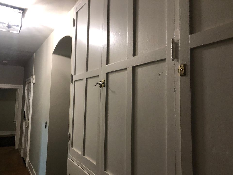 2nd image of 372 Castle St Unit 3