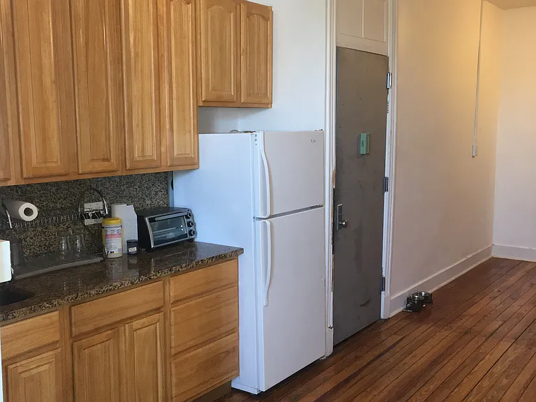 365 Onderdonk Ave #3L — Photo 3