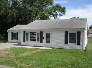 802 Brooksher Dr, Elsberry, MO 63343