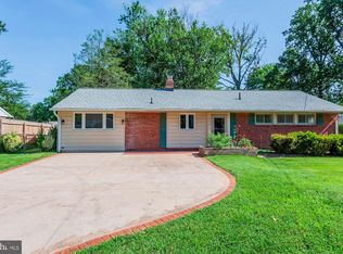 7414 Gresham St, Springfield, VA 22151