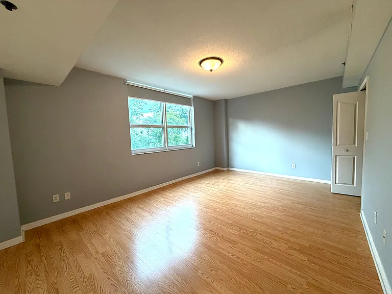 2665 SW 37th Ave #516 — Photo 4