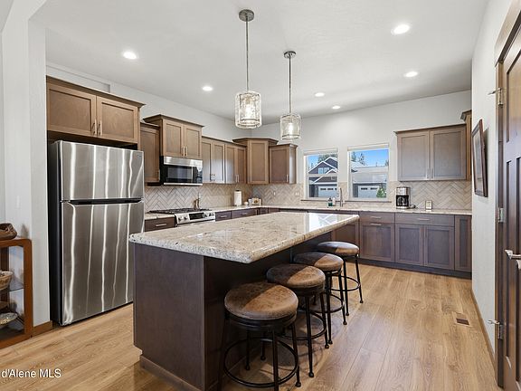 5th image of 7380 N Roche Dr