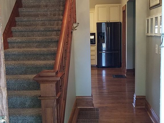2nd image of 215 W 3rd St