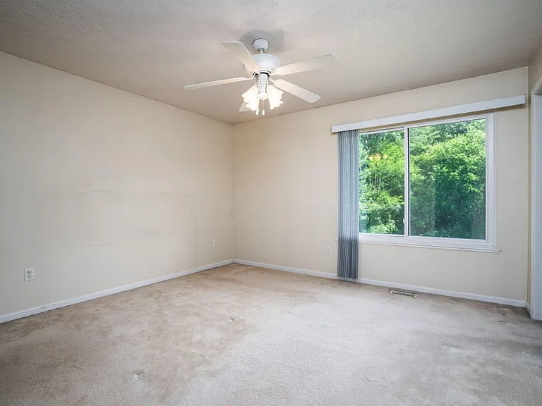 970 Ada Place Dr SE — Photo 10
