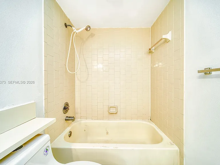 8290 Lake Dr #236 — Photo 16