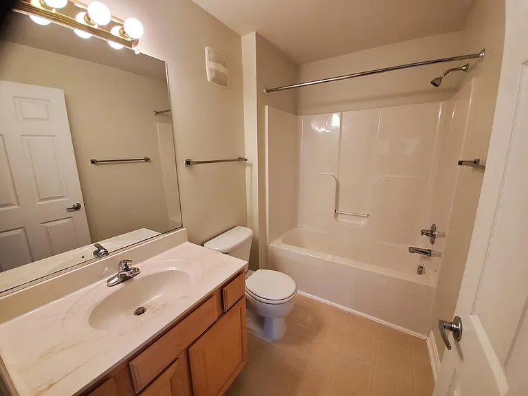 503 Garrison Woods Dr #312 — Photo 8
