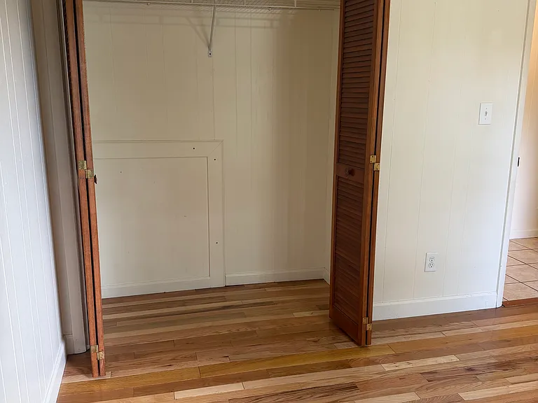 100 Flourville Rd #4 — Photo 16