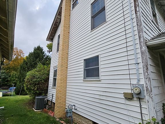 2nd image of 712 Cleveland Ave