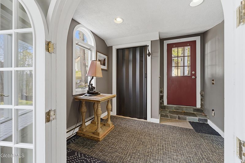 5th image of 12 Snyder Road