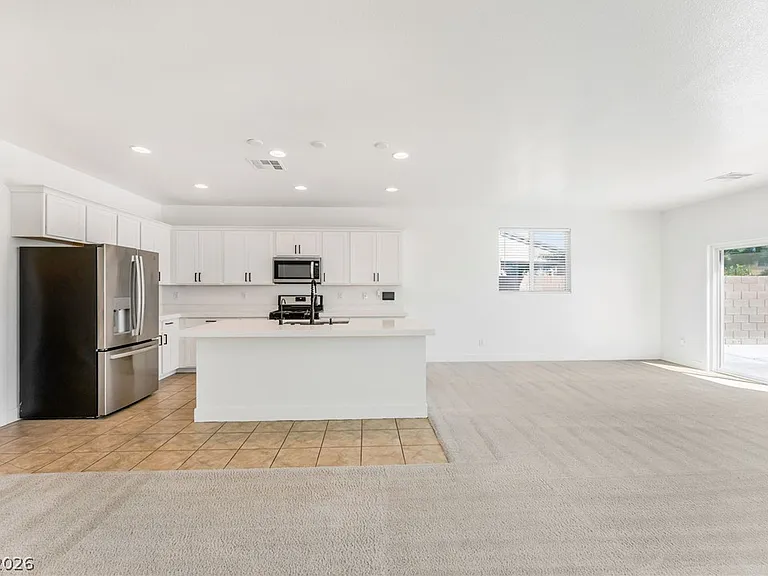 1002 Solemn Cactus Ave — Photo 6