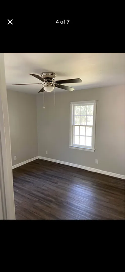 2 Bedroom 1 Bath — Photo 3