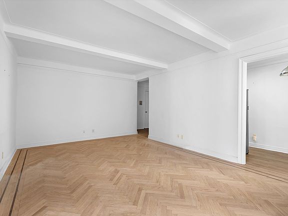 3rd image of 41 W 72nd St APT 10D