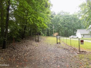 3507 Pilgrim Ln, Mascot, TN 37806