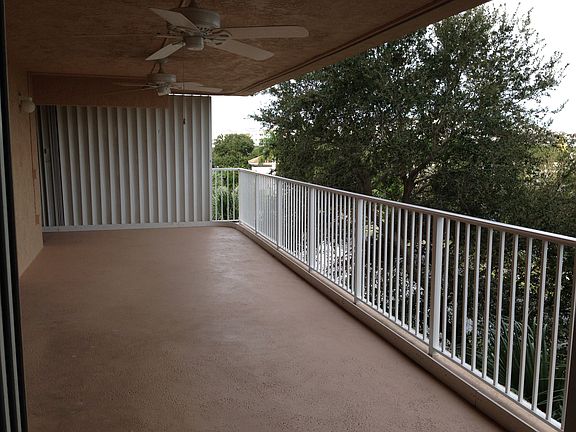 2nd image of 604 Shorewood Dr Unit 301