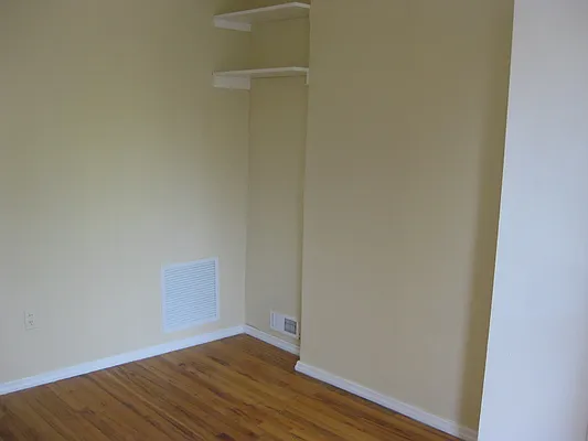 Rented by Windsor Homes Realty Corp | media 70