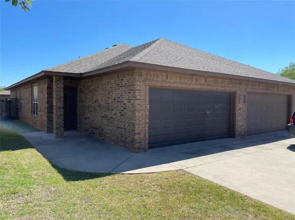 700 NE 20th Ter, Newcastle, OK 73065