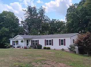 213 Ivybrook Rd, Parkersburg, WV 26101