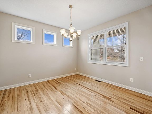 4th image of 15349 Eagle Creek Way