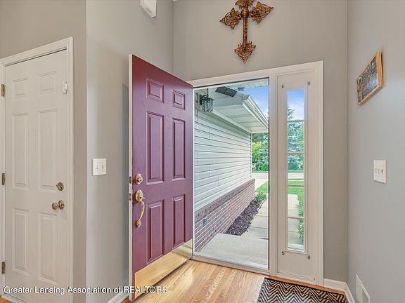 5th image of 832 Roaring Brook Cir #21