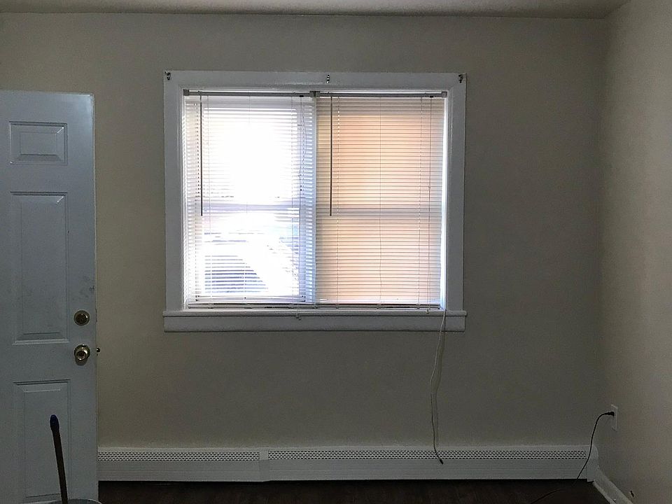 2nd image of 733 22nd St APT 1