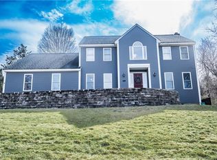 49 Sherman Lee Dr, Middletown, CT 06457