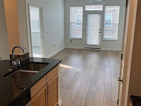 2nd image of 3000 Vanderbilt Pl APT 416