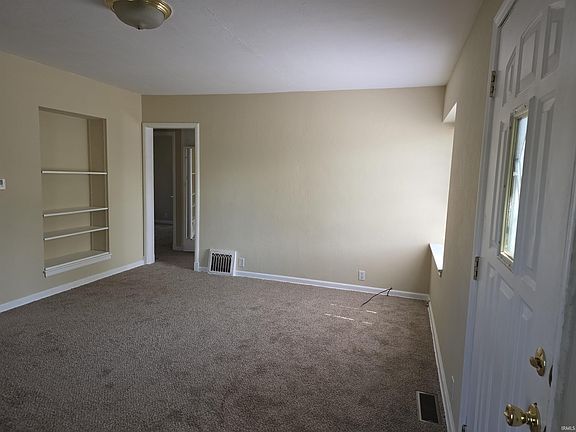 4th image of 1403 Sorin St