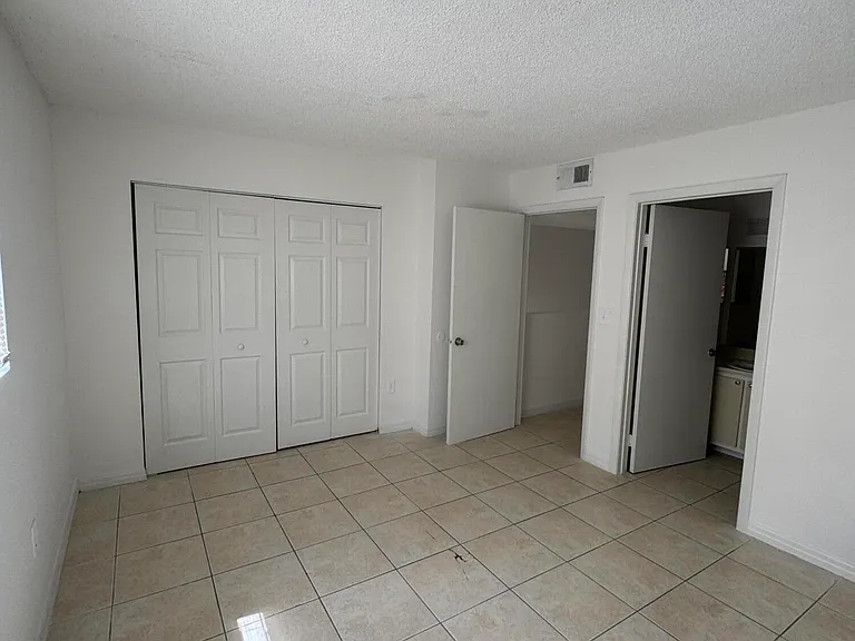 417 Palm Cir E #417 — Photo 20