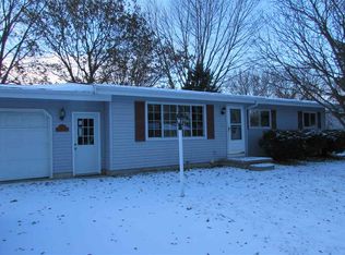 511 Kennedy Ave, Omro, WI 54963