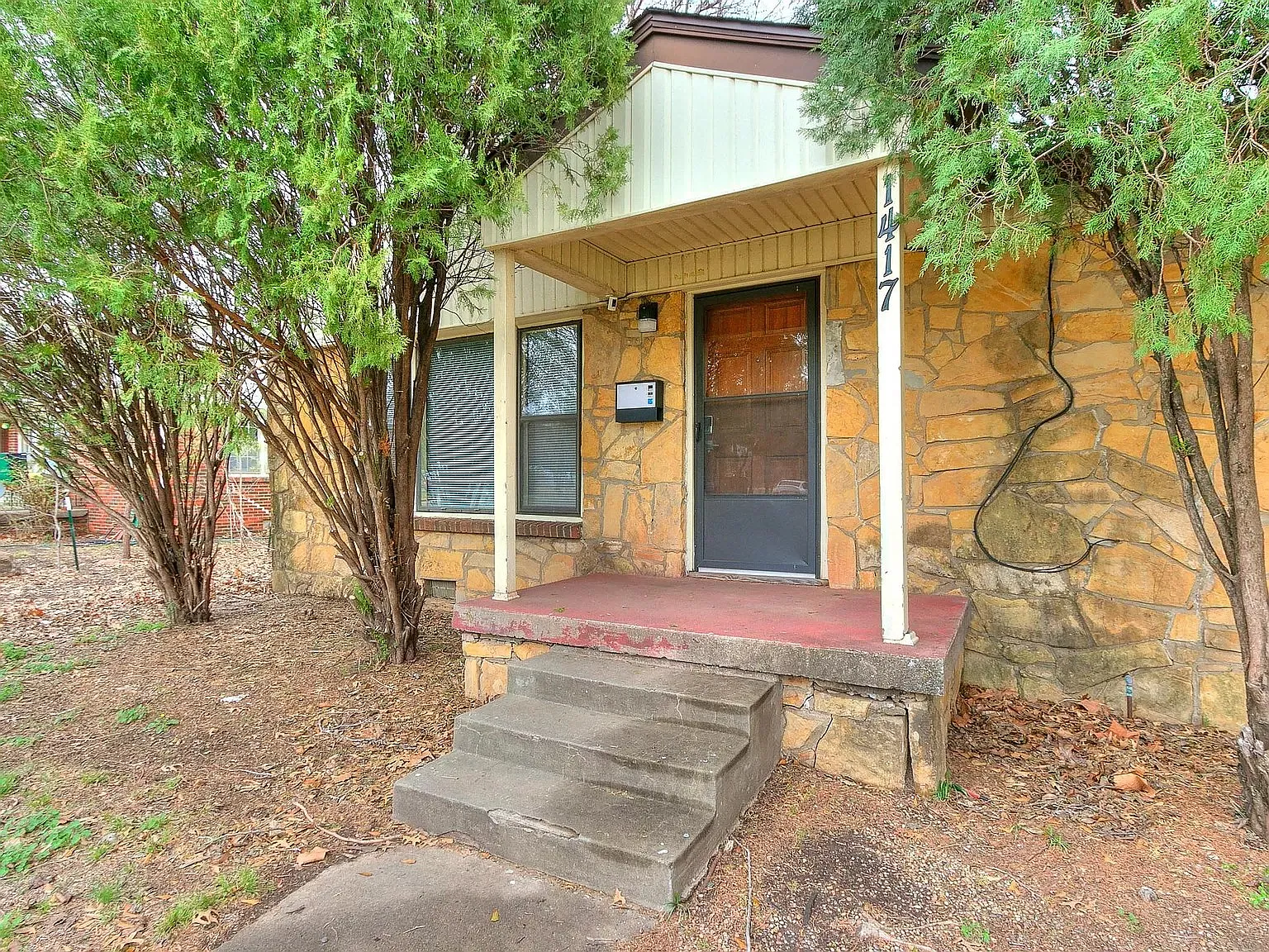 1417 Lincoln Avenue - 1 — Photo 3