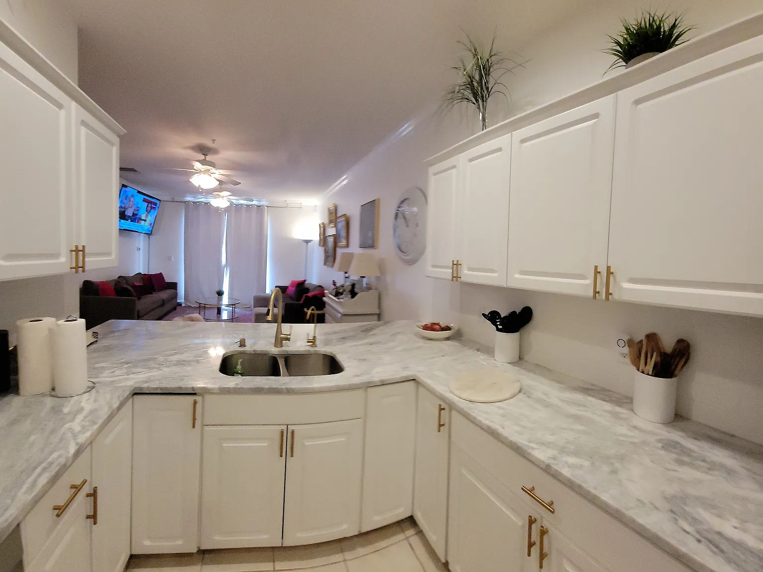 6827 S Kissimmee St — Photo 4