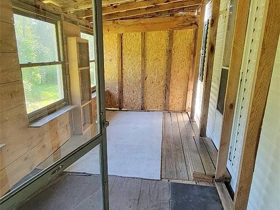 4th image of 5441 Lee Valley Rd Trailer 11