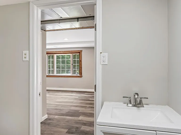 5468 Ringer Rd — Photo 28