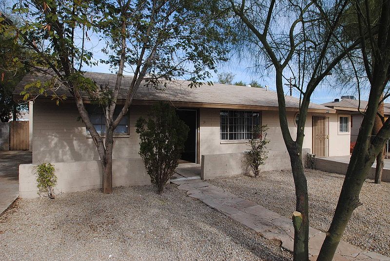 1st image of 4416 W Crittenden Ln