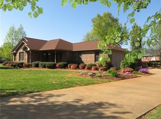 108 Feather Way Ln, Shelby, NC 28152