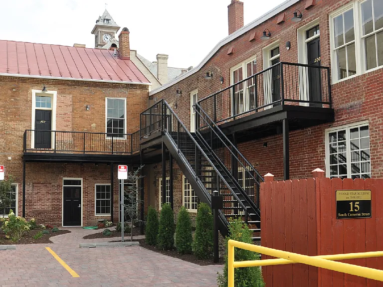 15 S Cameron St #202 — Photo 2